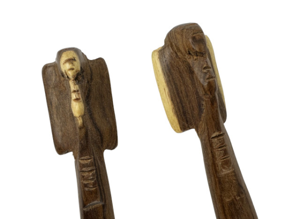 Handgeschnitztes Salatbesteck aus Rosenholz "Elefant"